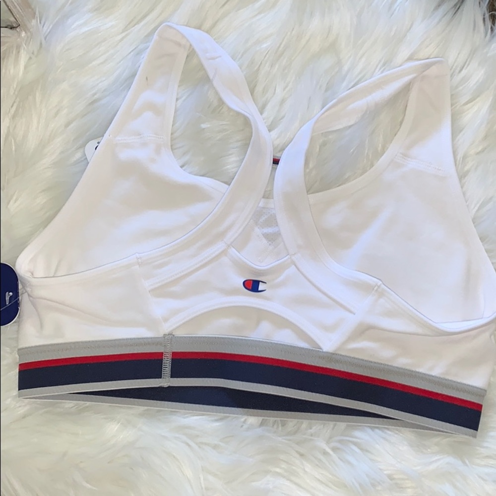SOLD 🎉🎉🎉🎉Champion Sports Bra - Picture 5 of 13